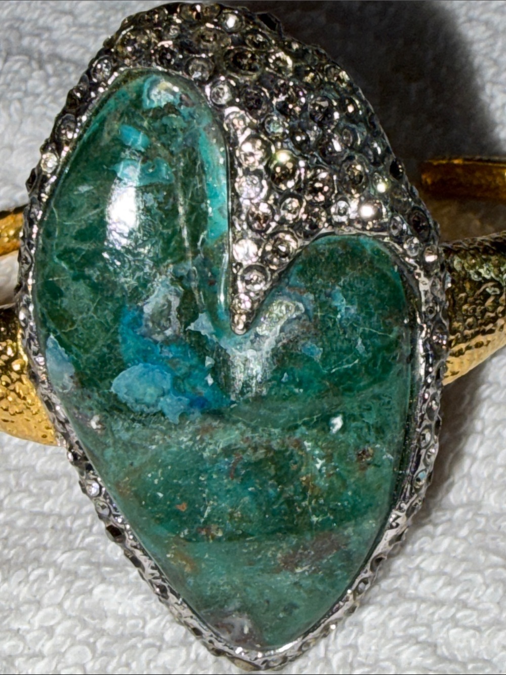 Alexis Bittar Gold-Tone Cuff Bracelet with Heart-Shaped Green Stone - Picture 6 of 8